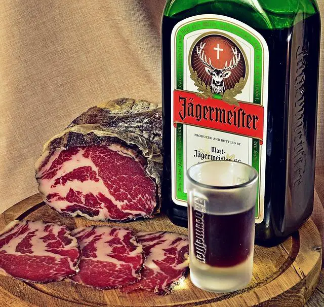 Jagermeister lepek: Je vhodný pro bezlepkovou dietu?