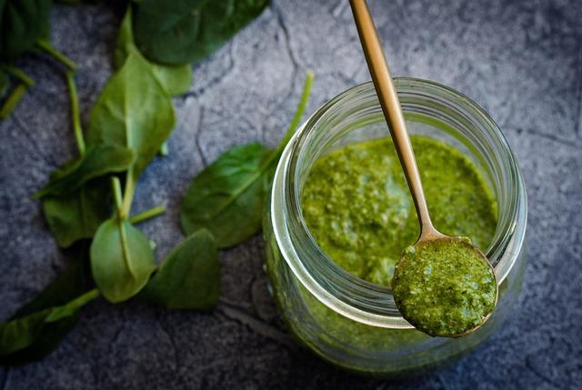 Domácí pesto: Zdravá alternativa bez konzervantů