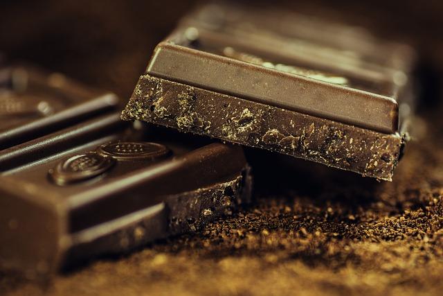 Různé druhy čokolády: Hořká, mléčná a bílá čokoláda