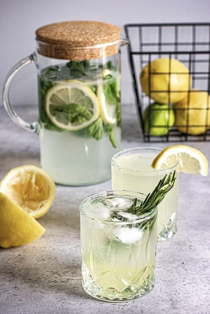 Domácí citronová limonáda: Osvěžující nápoj na léto!