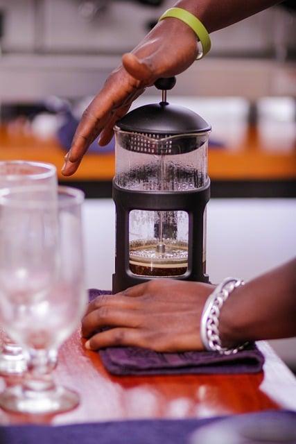 Příprava různými metodami: French press, espresso a více